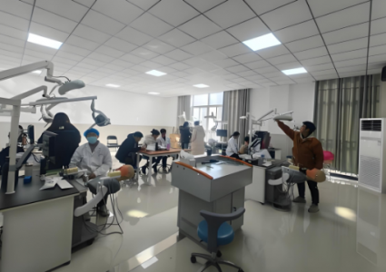 初中生上3+3口腔医学大专有出路吗？-石家庄白求恩医学院