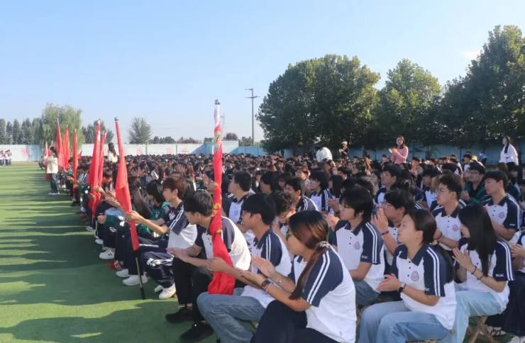 石家庄白求恩医学中等专业学校开学典礼02.png 石家庄白求恩医学中等专业学校开学典礼02.png